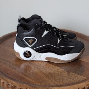 NWOB Shaq H.O.F. Basketball Shoes Youth Size 3 Sneakers Black Mid Athletic Sport